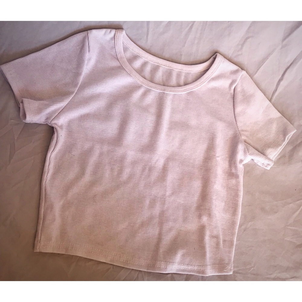 LAST CHANCE ❌❌ White ribbed crop top